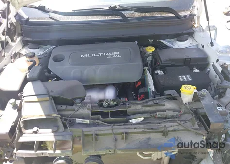 2018 Jeep Cherokee Latitude Plus 4X4 z USA, uszkodzony, nr VIN 1C4PJMLB4JD550084